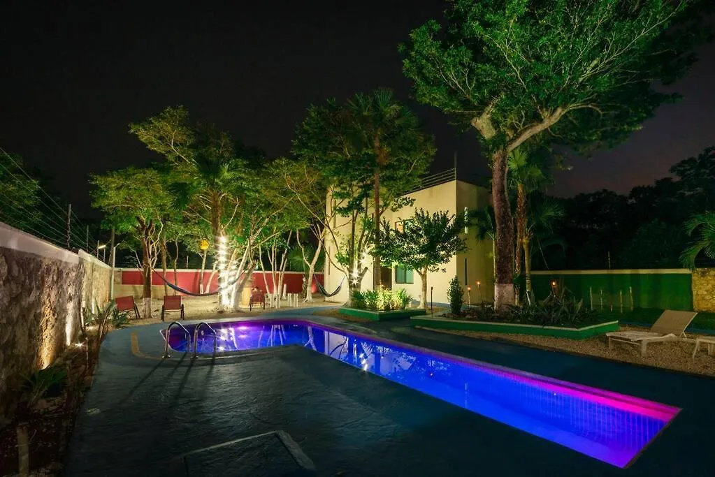 La Palapa - Beautiful Pool Home Sleeps Up To 8 Cancun Holiday home